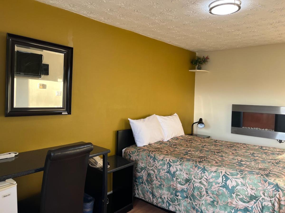 Old Mill Motel Blind River Экстерьер фото