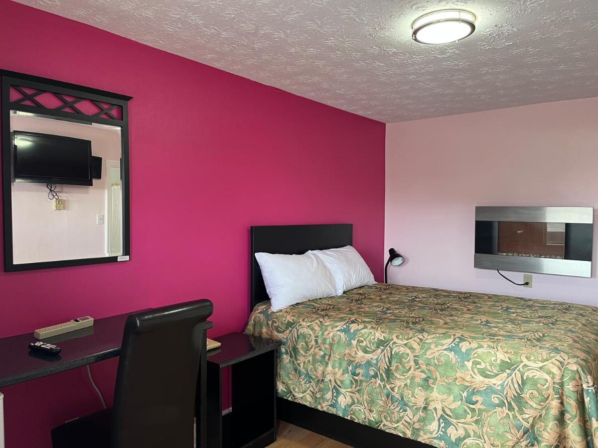 Old Mill Motel Blind River Экстерьер фото