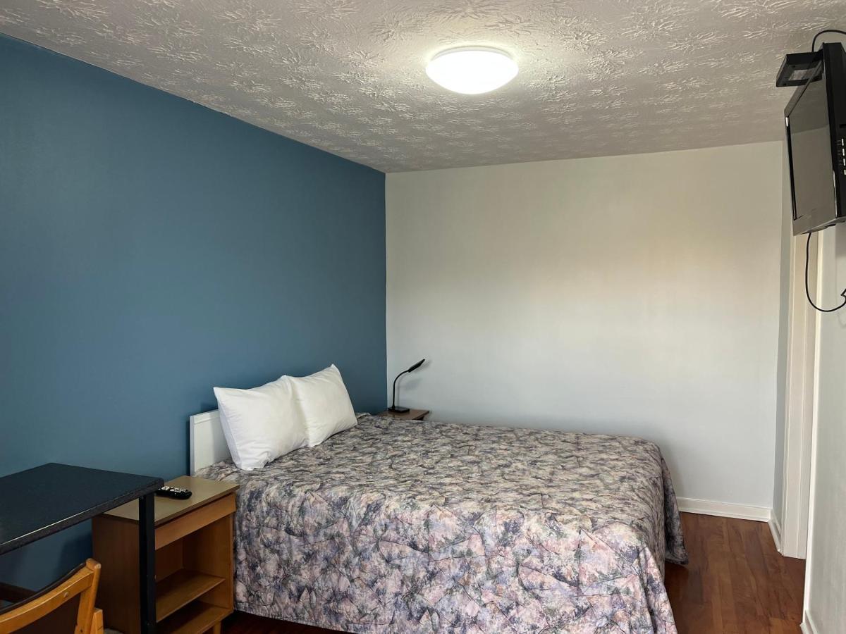 Old Mill Motel Blind River Экстерьер фото