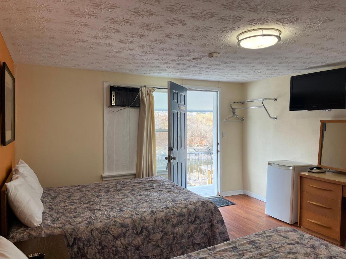 Old Mill Motel Blind River Экстерьер фото