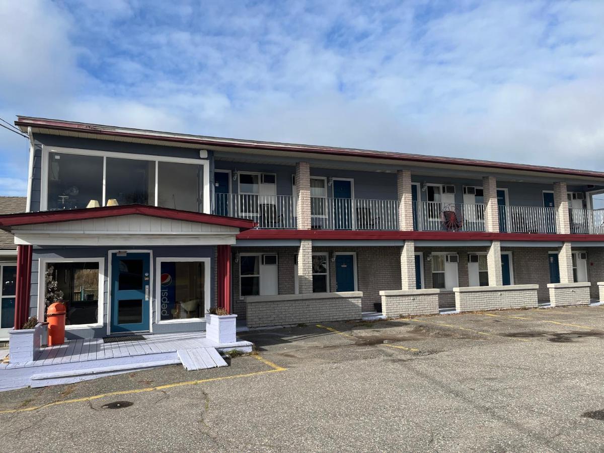 Old Mill Motel Blind River Экстерьер фото