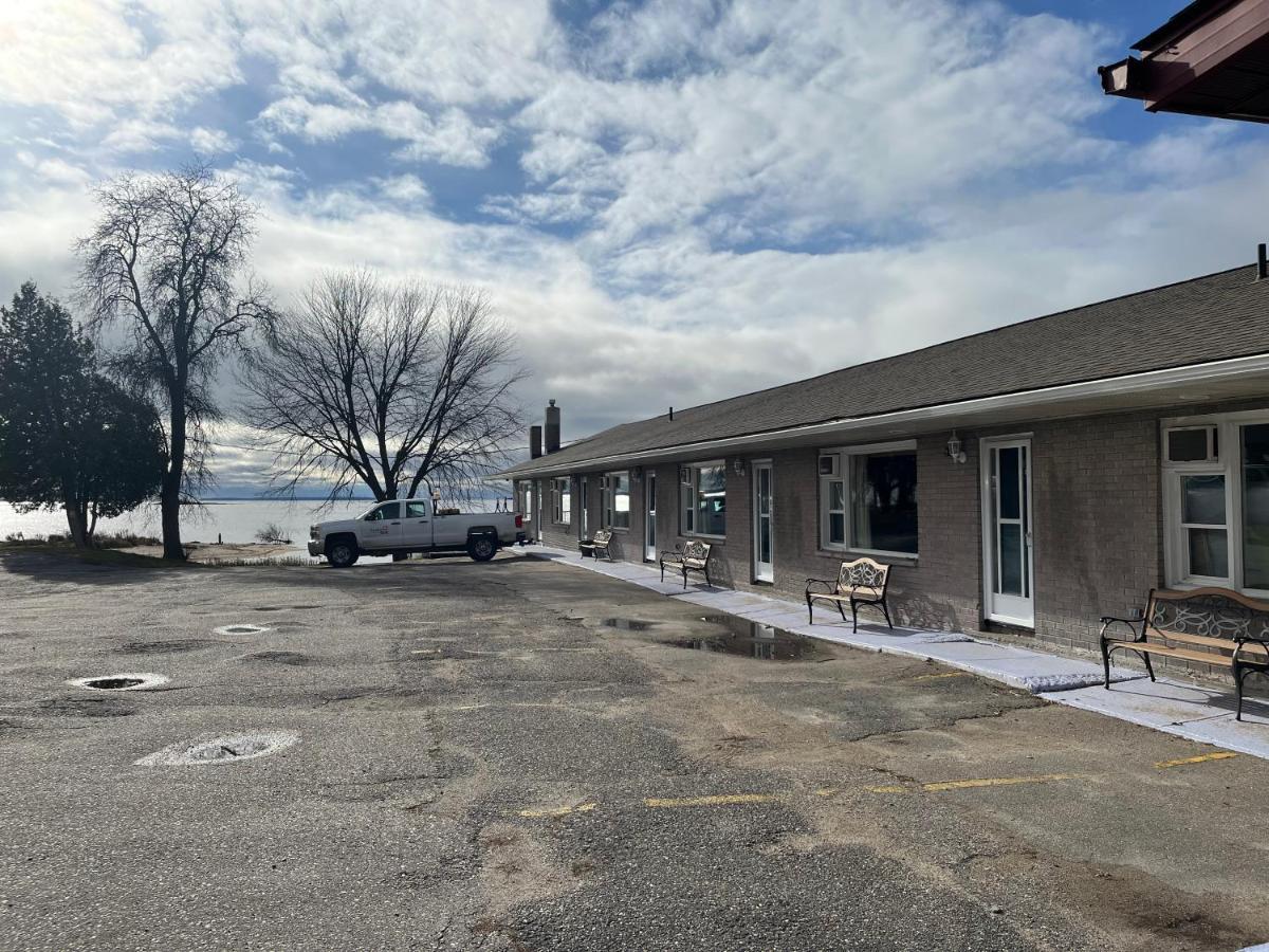 Old Mill Motel Blind River Экстерьер фото