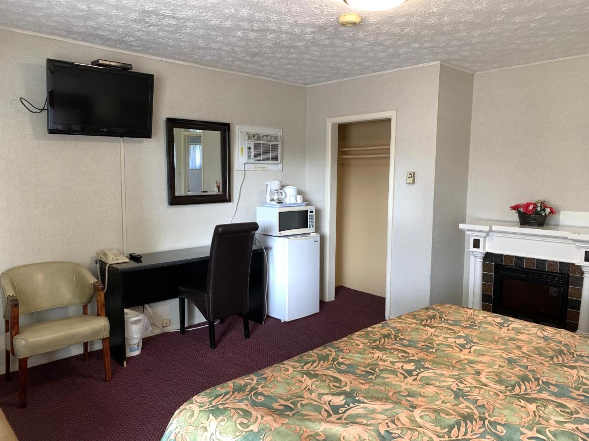 Old Mill Motel Blind River Экстерьер фото