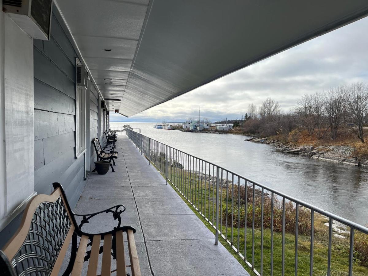 Old Mill Motel Blind River Экстерьер фото
