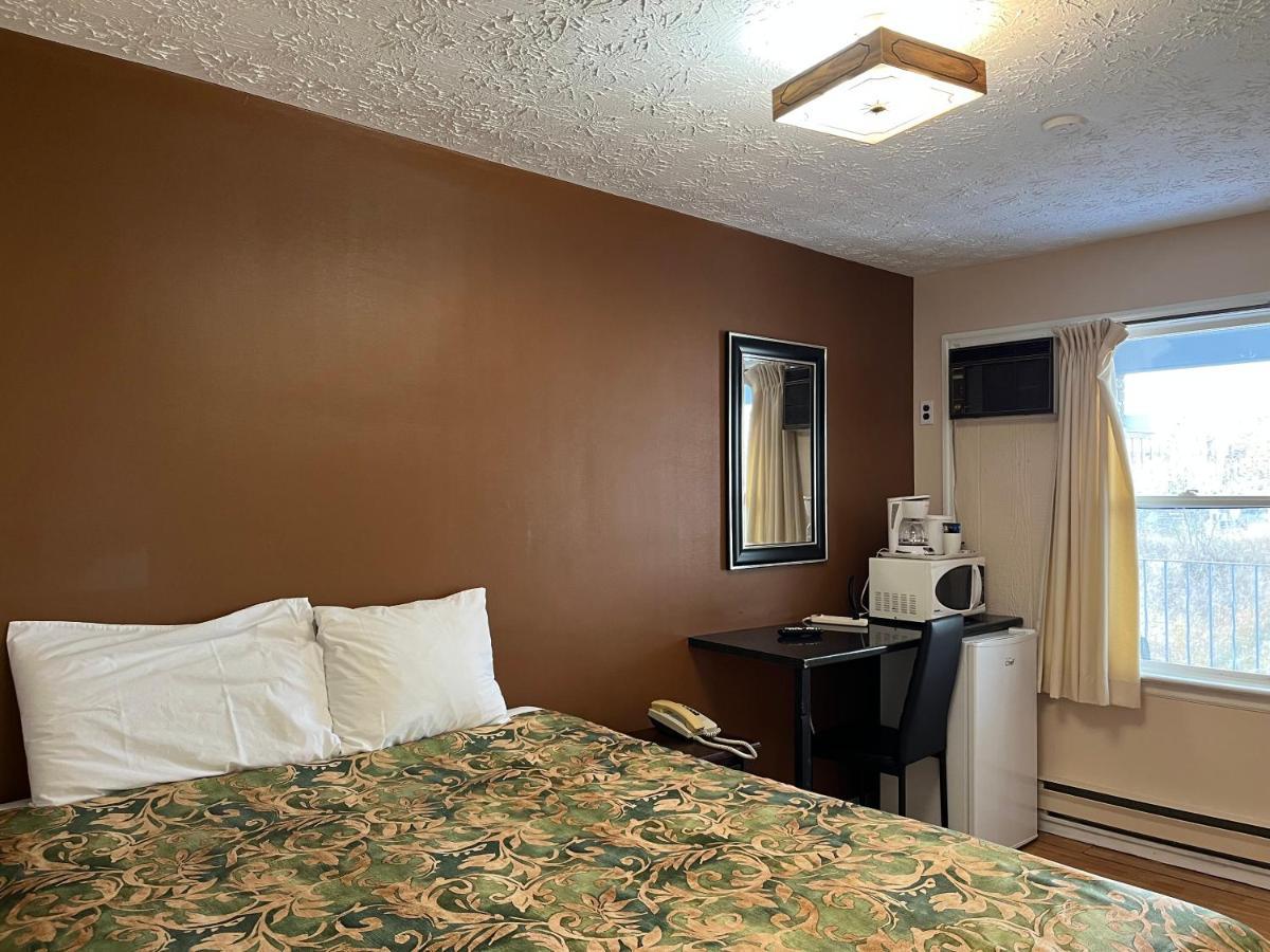 Old Mill Motel Blind River Экстерьер фото